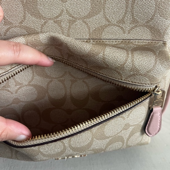 Coach charlie medium backpack light khaki and pink blossom - Picture 4 of 13